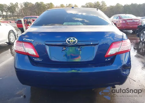 2011 Toyota Camry Le z USA, uszkodzony, nr VIN 4T1BF3EK1BU585617